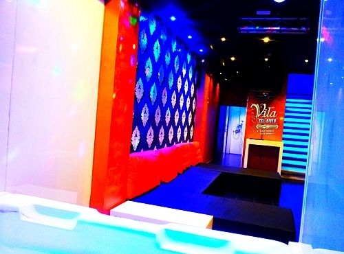 כמה עולה להשכיר לופט עם בריכה