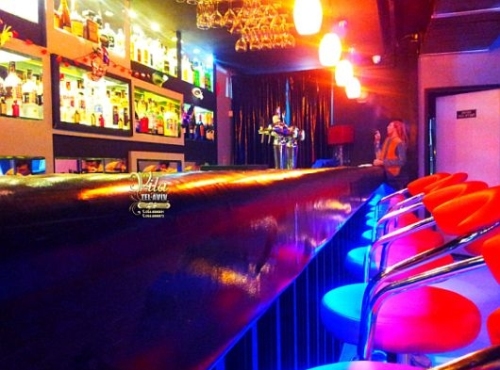 דאנס ברים למסיבות רווקים